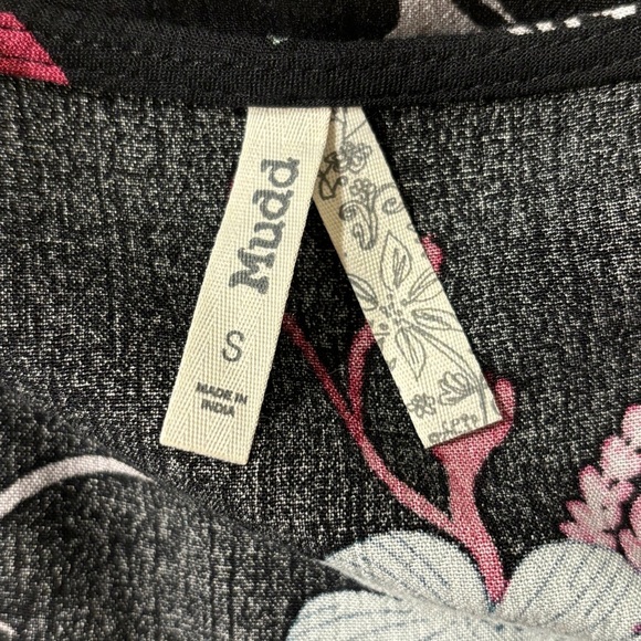 Mudd Peasant Floral Bell Sleeves V-Neck Button Closure Sz S Juniors - Picture 3 of 8